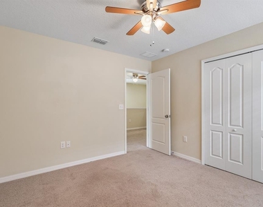 2724 Garden Falls Drive - Photo Thumbnail 25