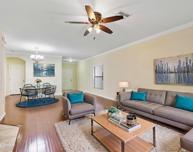 2724 Garden Falls Drive - Photo Thumbnail 8