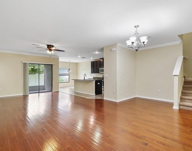 2724 Garden Falls Drive - Photo Thumbnail 3