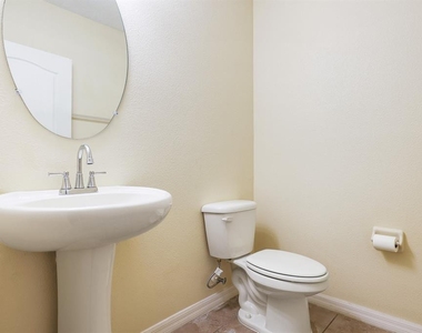 2724 Garden Falls Drive - Photo Thumbnail 18