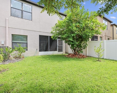2724 Garden Falls Drive - Photo Thumbnail 35