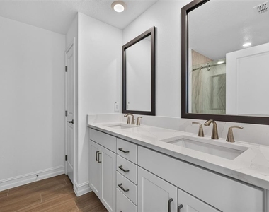 1439 West Chestnut Street - Photo Thumbnail 20
