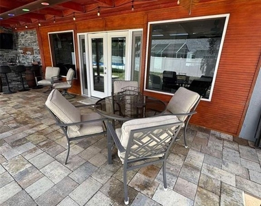 10411 Rainbow Oaks Drive - Photo Thumbnail 9