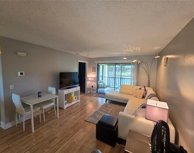 3001 58th Avenue S - Photo Thumbnail 10