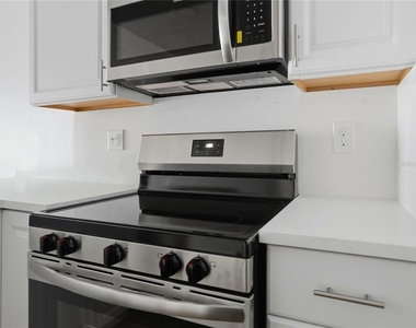 9824 Pocono Street - Photo Thumbnail 11