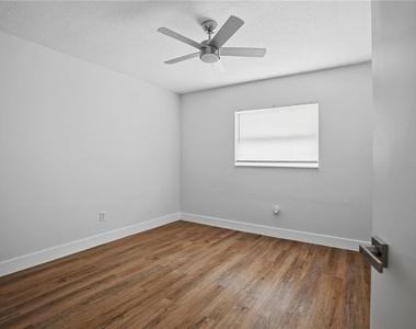 9824 Pocono Street - Photo Thumbnail 19