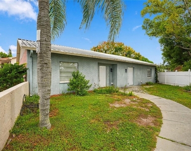 9824 Pocono Street - Photo Thumbnail 2