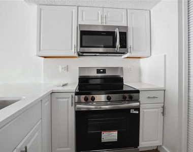 9824 Pocono Street - Photo Thumbnail 12