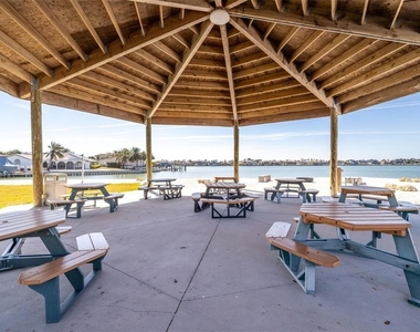 5220 Brittany Drive S - Photo Thumbnail 7