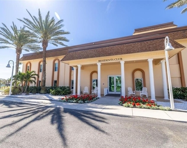 5220 Brittany Drive S - Photo Thumbnail 8