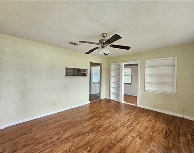 715 Longfellow Boulevard - Photo Thumbnail 4