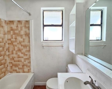 715 Longfellow Boulevard - Photo Thumbnail 11