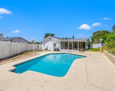 5015 54th Street N - Photo Thumbnail 25