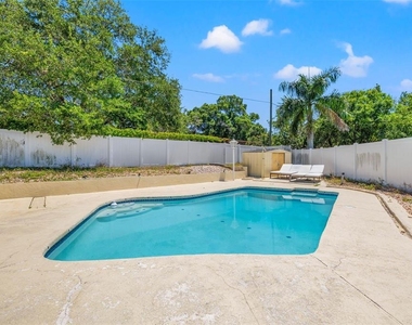 5015 54th Street N - Photo Thumbnail 23
