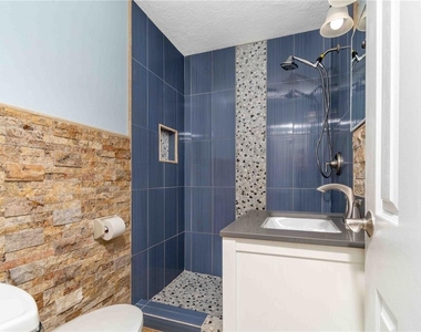 3315 58th Avenue S - Photo Thumbnail 13