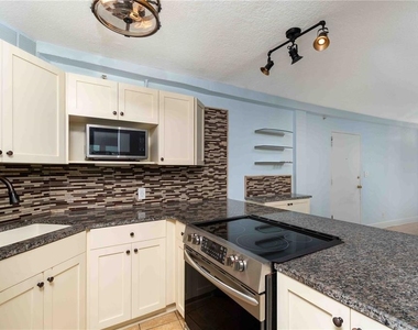 3315 58th Avenue S - Photo Thumbnail 1