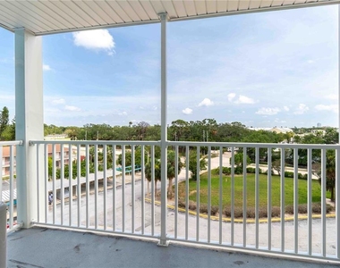 3315 58th Avenue S - Photo Thumbnail 2