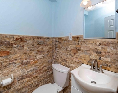 3315 58th Avenue S - Photo Thumbnail 18