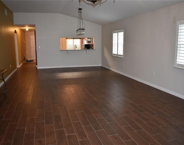 25803 Crippen Drive - Photo Thumbnail 15