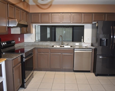 25803 Crippen Drive - Photo Thumbnail 7