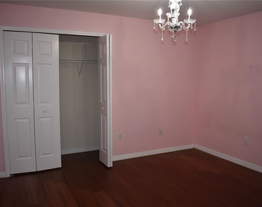 25803 Crippen Drive - Photo Thumbnail 9
