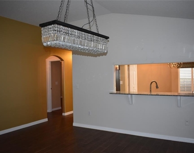 25803 Crippen Drive - Photo Thumbnail 13