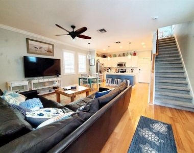 315 Vista Cruiser Lane - Photo Thumbnail 3