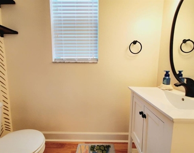 315 Vista Cruiser Lane - Photo Thumbnail 11