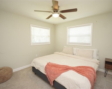 4411 W Leila Avenue - Photo Thumbnail 5