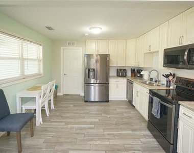 4411 W Leila Avenue - Photo Thumbnail 3