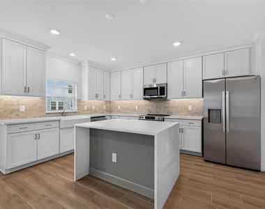 1445 West Chestnut Street - Photo Thumbnail 12