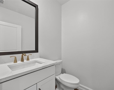 1445 West Chestnut Street - Photo Thumbnail 18