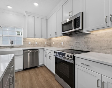 1445 West Chestnut Street - Photo Thumbnail 15
