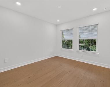 1445 West Chestnut Street - Photo Thumbnail 23