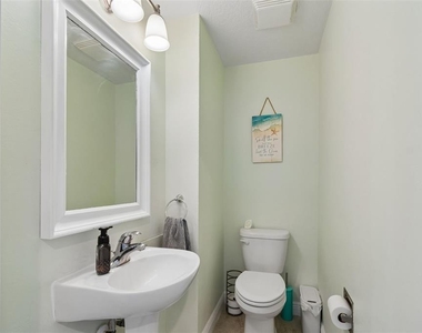 650 Siren Wind Lane - Photo Thumbnail 23