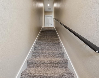 650 Siren Wind Lane - Photo Thumbnail 30