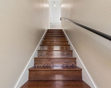 650 Siren Wind Lane - Photo Thumbnail 11