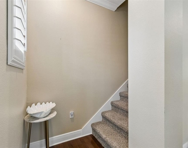 650 Siren Wind Lane - Photo Thumbnail 29