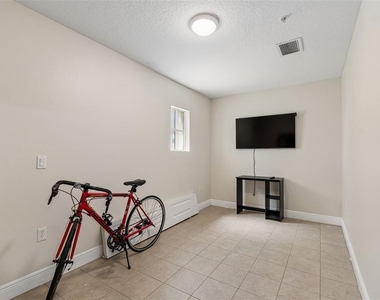 650 Siren Wind Lane - Photo Thumbnail 7