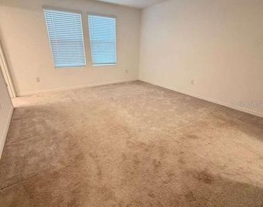 2307 Paravane Way - Photo Thumbnail 13