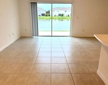 2307 Paravane Way - Photo Thumbnail 8