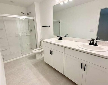 2307 Paravane Way - Photo Thumbnail 15
