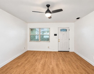374 3rd Street Nw - Photo Thumbnail 5