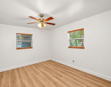 374 3rd Street Nw - Photo Thumbnail 12