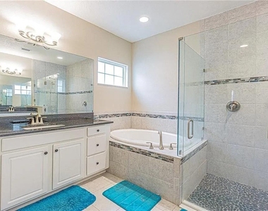 843 Viscount Street - Photo Thumbnail 13