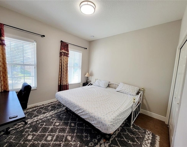 843 Viscount Street - Photo Thumbnail 14