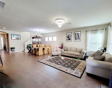 843 Viscount Street - Photo Thumbnail 7