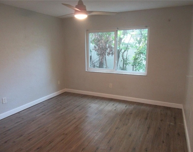 5900 22nd Avenue N - Photo Thumbnail 18