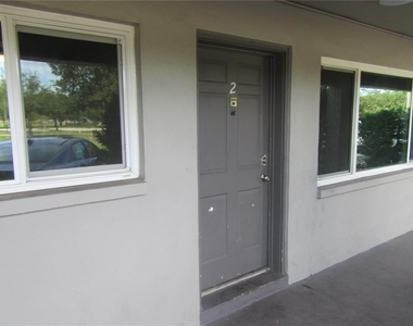 5900 22nd Avenue N - Photo Thumbnail 1