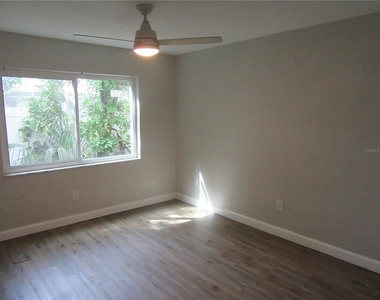 5900 22nd Avenue N - Photo Thumbnail 11